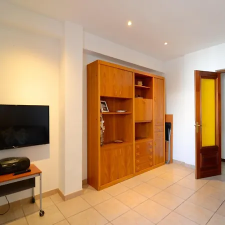 Apartment On Costa Brava By Sandy Beach شقة L' Escala